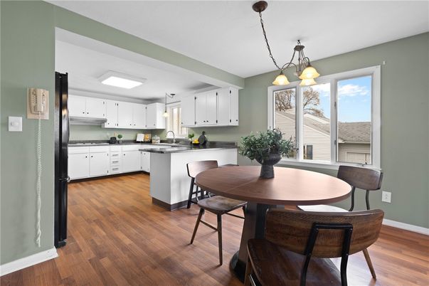 Dining room, Interior, Kitchen, Pendant Lights, Wood Texture Flooring