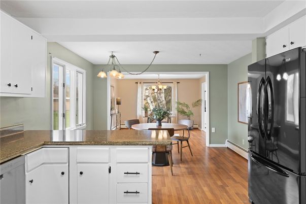 Chandelier, Dining room, Interior, Kitchen, Pendant Lights, Wood Texture Flooring