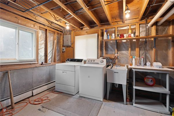 Interior, Washer, Wooden Beams, Wooden Ceilings