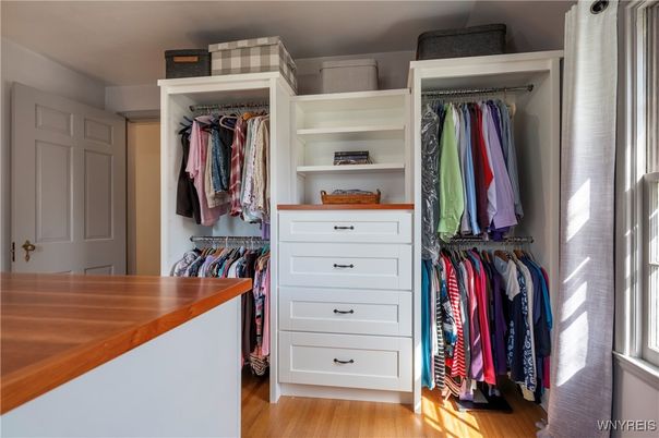 Interior, Walk-in Closets, Wood Texture Flooring