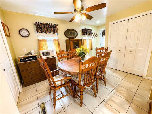 Dining room, Interior, Recessed Lighting