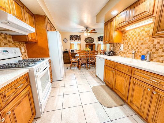 Dining room, Interior, Kitchen