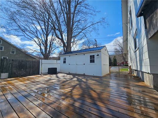 Detached Garage, Exterior