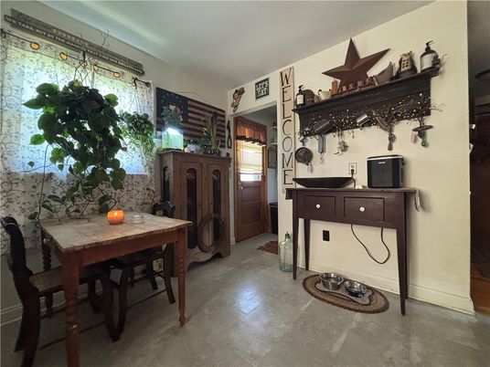 Dining room, Interior