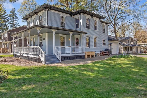 Backyard, Exterior, Facade, American Foursquare