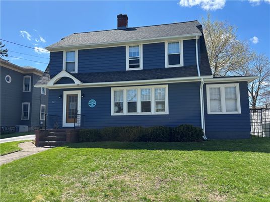 Exterior, Facade, Cape Cod