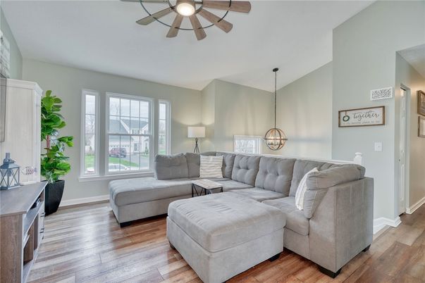 Interior, Living room, Pendant Lights, Wood Texture Flooring