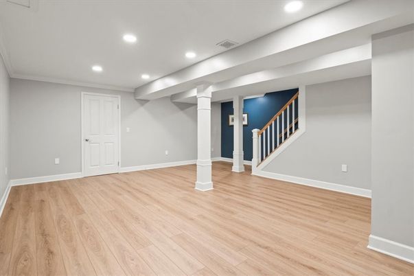 Empty room, Interior, Recessed Lighting, Wood Texture Flooring