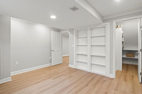 Empty room, Interior, Recessed Lighting, Wood Texture Flooring
