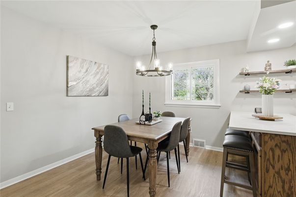 Chandelier, Dining room, Interior, Recessed Lighting, Wood Texture Flooring