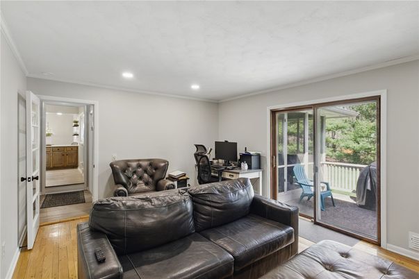 Home Office, Interior, Recessed Lighting, Wood Texture Flooring