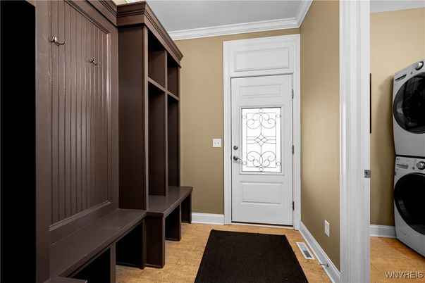 Interior, Utility Closets, Washer, Wood Texture Flooring