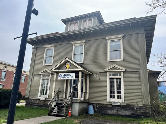 Exterior, Facade, Georgian