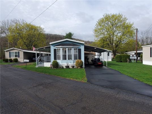 Backyard, Exterior, Facade, Ranch