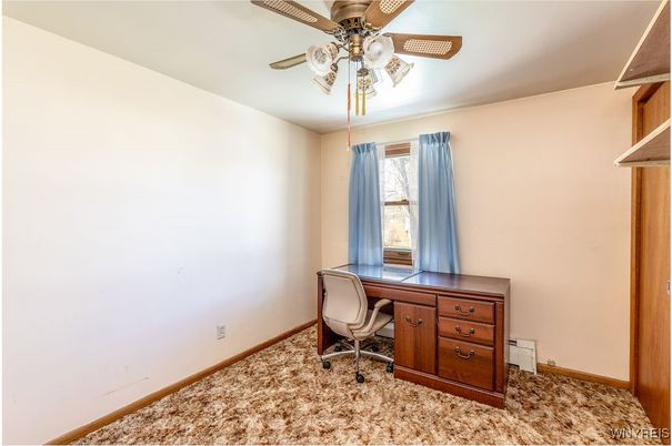 Home Office, Interior