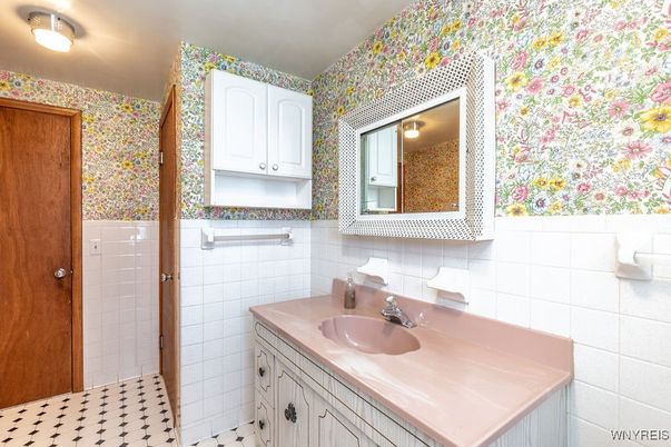 Bathroom, Interior
