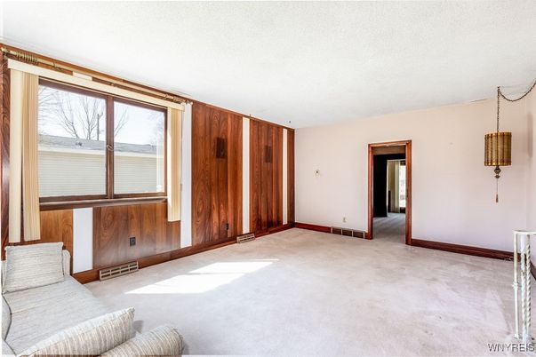Empty room, Interior, Pendant Lights, Wooden Walls