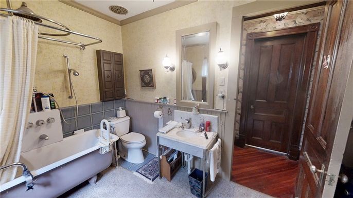 Bathroom, Dual Sink Vanities, Interior, Wood Texture Flooring