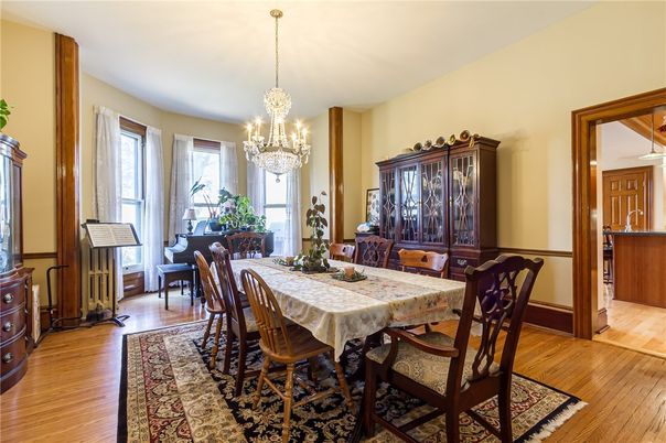 Chandelier, Dining room, Interior, Piano, Wood Texture Flooring