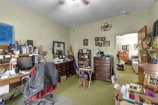 Home Office, Interior