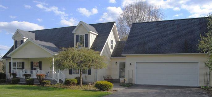 Attached, Exterior, Facade, Cape Cod