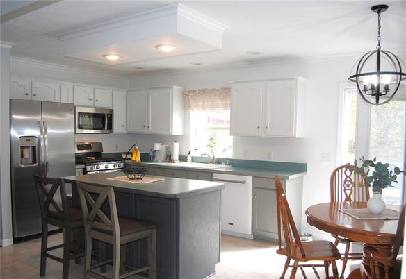 Dining room, Interior, Kitchen, Pendant Lights, Recessed Lighting, Stainless Steel Appliances