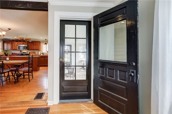 Dining room, Interior, Kitchen, Stainless Steel Appliances, Wood Texture Flooring