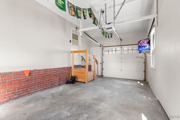 Garage, Interior