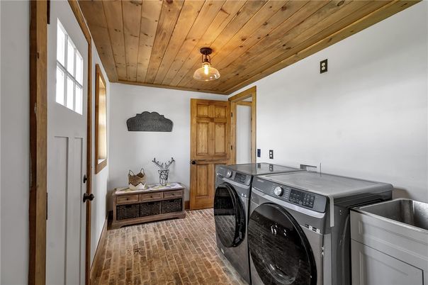 Interior, Washer, Wooden Ceilings