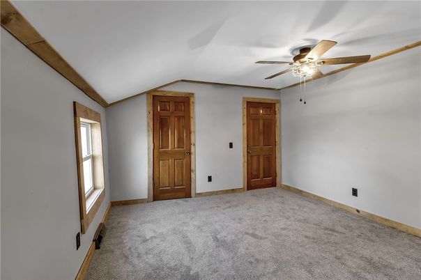Empty room, Interior, Wooden Beams