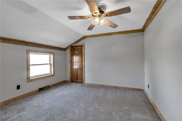 Empty room, Interior, Wooden Beams