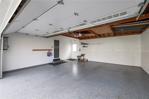 Garage, Interior