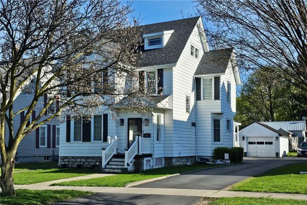 Detached Garage, Exterior, Facade, Queen Anne Victorian