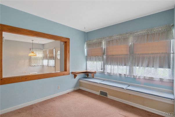 Empty room, Interior, Pendant Lights