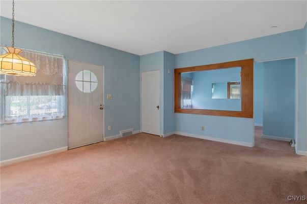 Empty room, Interior, Pendant Lights