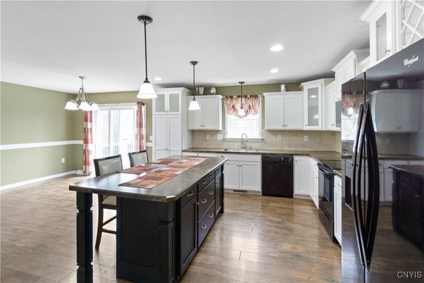 Dining room, Interior, Kitchen, Pendant Lights, Recessed Lighting, Wood Texture Flooring