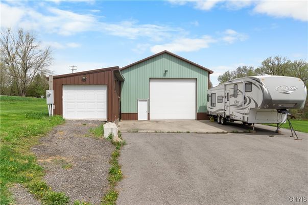 Detached Garage, Exterior