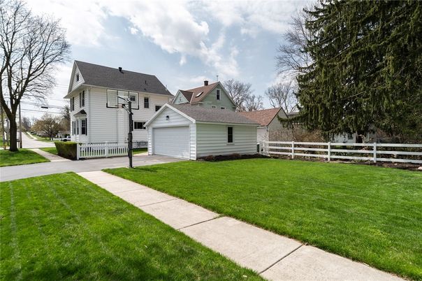 Backyard, Detached Garage, Exterior