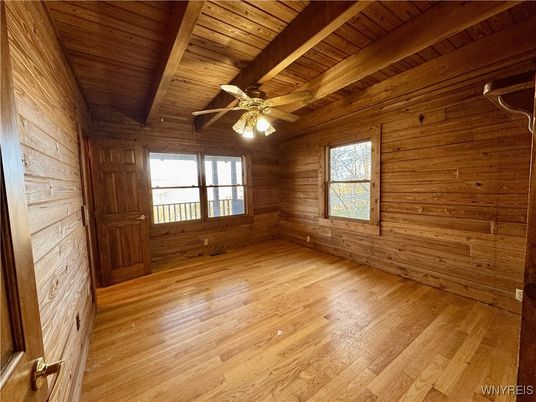 Empty room, Interior, Wooden Beams, Wooden Ceilings, Wood Texture Flooring, Wooden Walls