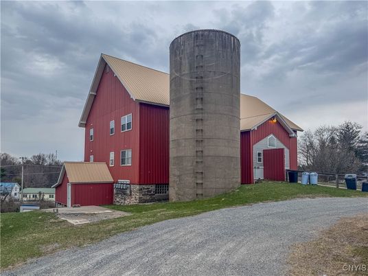Backyard, Detached Garage, Exterior