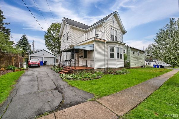 Backyard, Detached Garage, Exterior