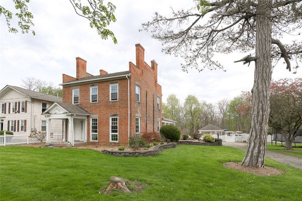 Backyard, Exterior, Facade, Brick Facade, Georgian