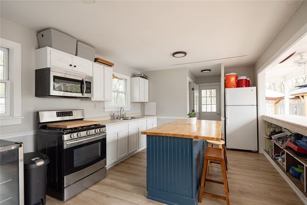 Interior, Kitchen, Stainless Steel Appliances, Wood Texture Flooring