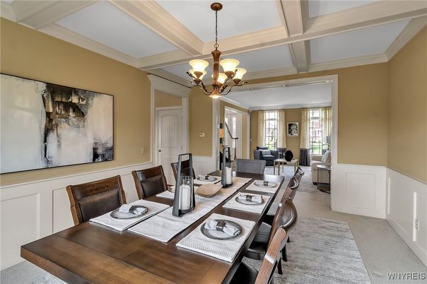 Chandelier, Dining room, Interior, Living room