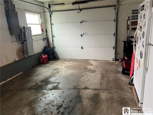 Garage, Interior