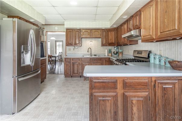 Dining room, Interior, Kitchen, Recessed Lighting, Stainless Steel Appliances