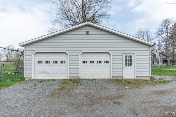 Detached Garage, Exterior