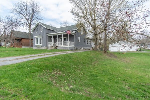 Backyard, Exterior, Facade, Cape Cod