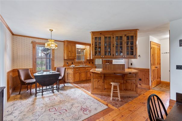 Dining room, Interior, Kitchen, Pendant Lights, Wood Texture Flooring