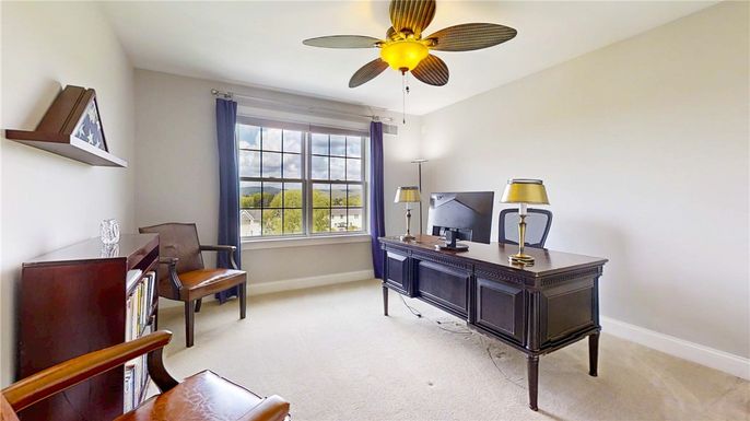 Home Office, Interior